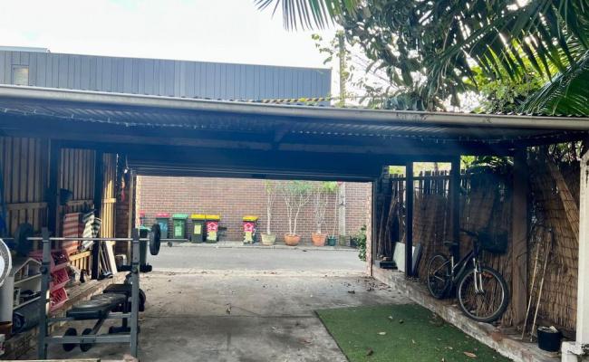 Secure x2 Car Garage Space in Redfern