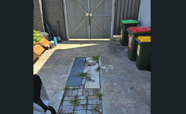 Driveway parking on Mansfield Street in Glebe New South Wales