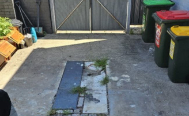 Driveway parking on Mansfield Street in Glebe New South Wales