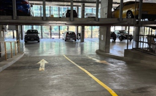 Secure Indoor Carparking Space in Docklands close to Public Transport/Tram stop/Marvel Stadium
