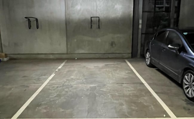 Affordable parking in Docklands next to Marvel Stadium