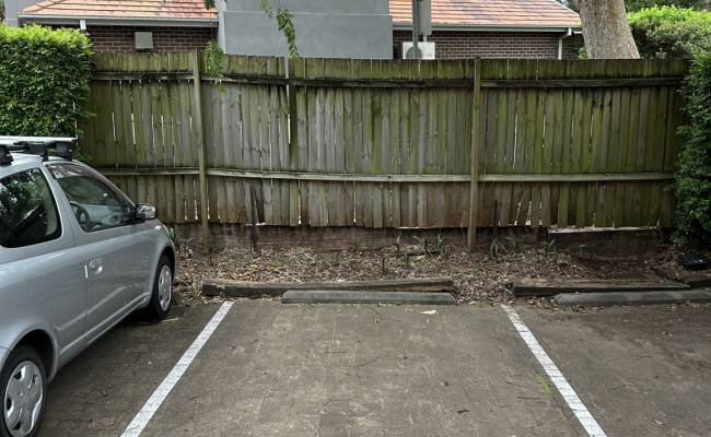 Outdoor lot parking on Mcdougall Street in Kirribilli New South Wales