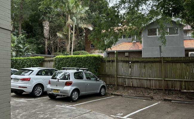 Kirribilli - Safe Easy Access Outdoor Parking Space close to CBD