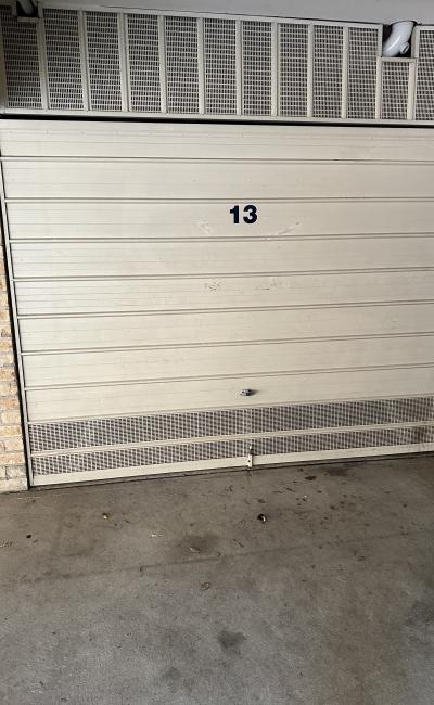 Great personal lock up parking space in Granville