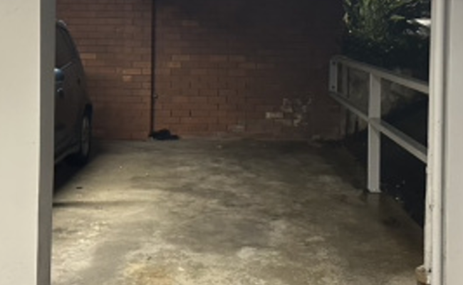 Undercover Compact Car Space /Neutral Bay (5 Min Walk to B-Line / 1 Stop to CBD)