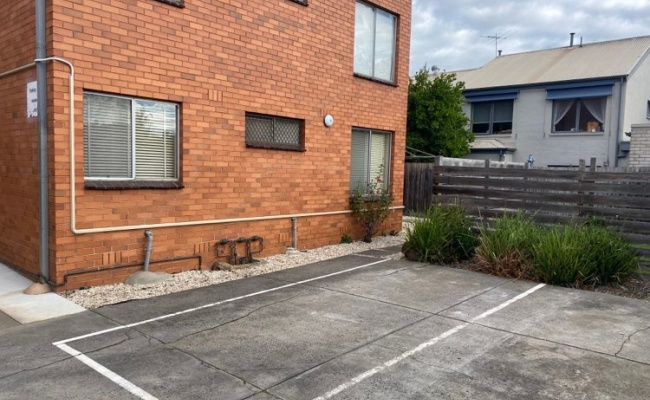 Outside parking on Michael Street in Fitzroy North Victoria