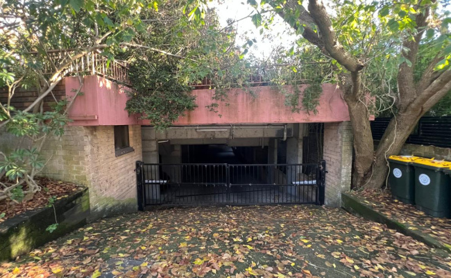 Locked up parking space 2 min to train station