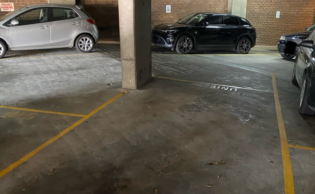 Darling Point - Secure Parking close to Edgecliff Station and Rushcutters Bay