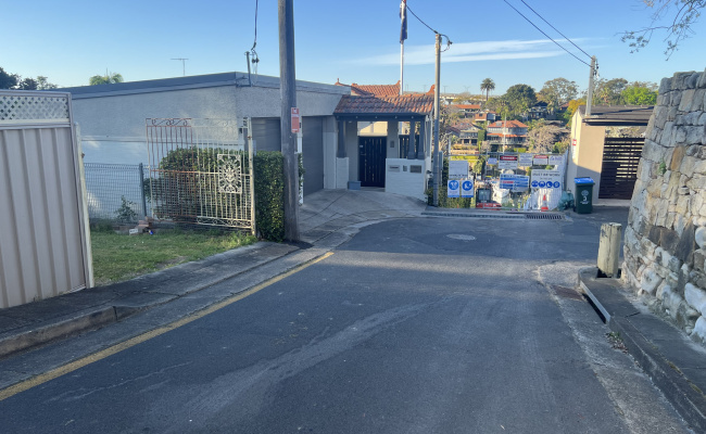Hunters Hill cnr Herbeton & Moorefield Ave