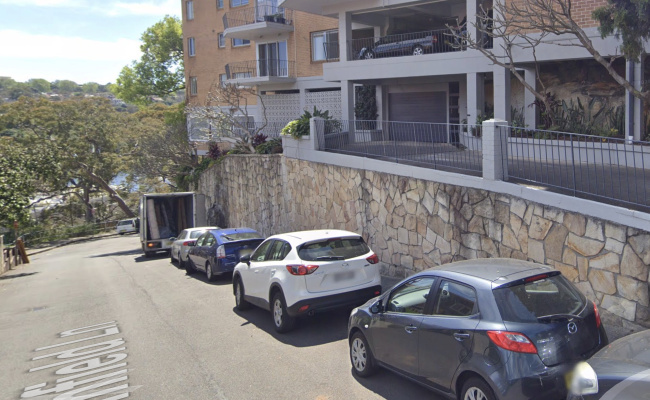 Secure Garage, Tandem Space, short walk to Ferry