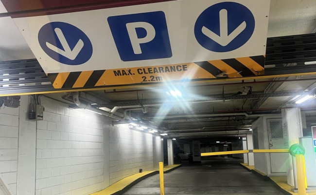 Secure Underground Private Parking with Storage Locker in Leichhardt close to USYD/UTS/CBD/Central