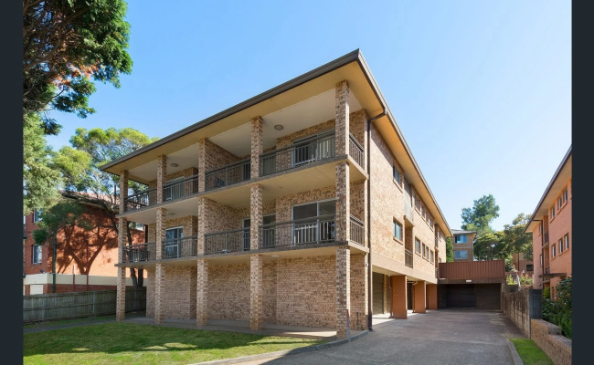 Parramatta Garage with easy CBD access