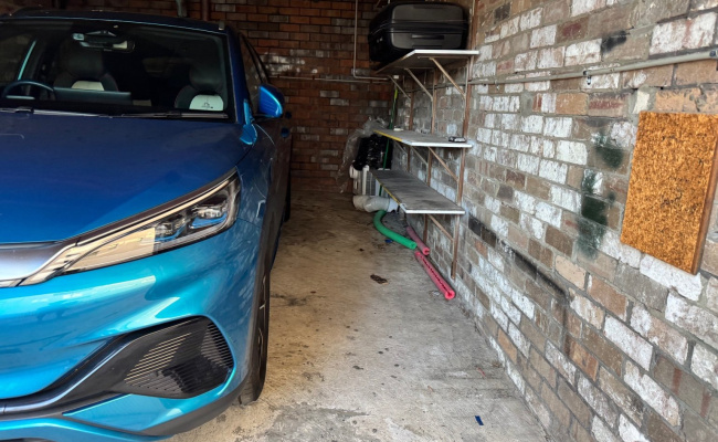 Double lockup Garage in heart of bondi