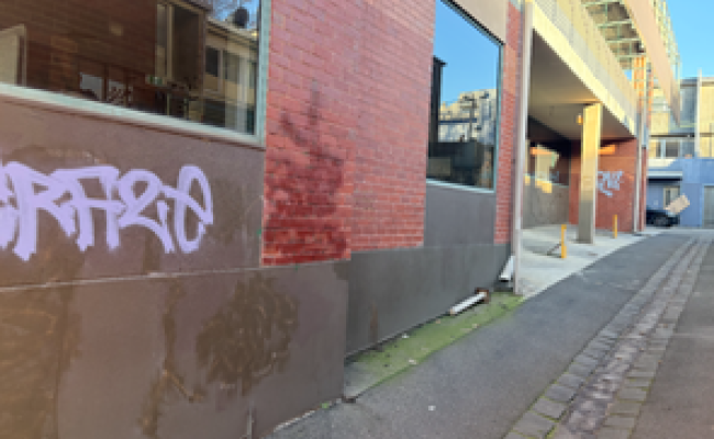 Outside parking on Oxford Street in Collingwood Victoria