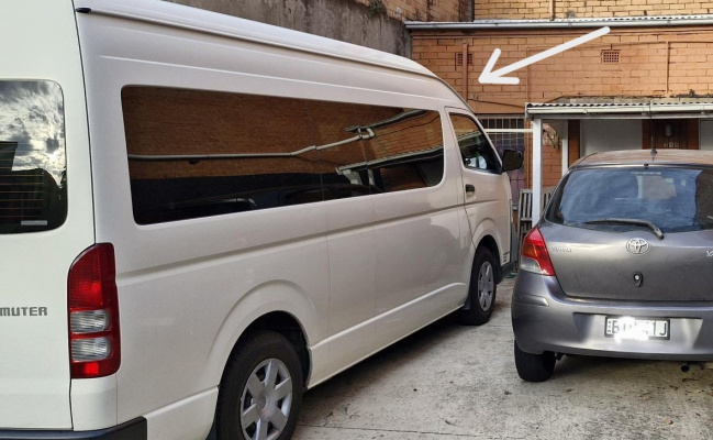 Driveway parking on Pacific Highway in Crows Nest New South Wales