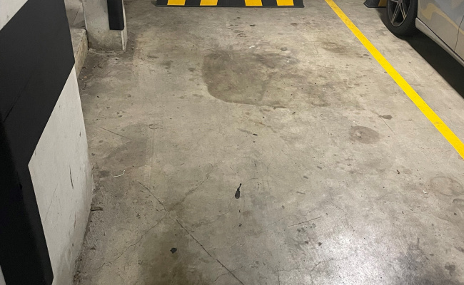 Bondi Beach - Bondi Junction - Underground Car Space