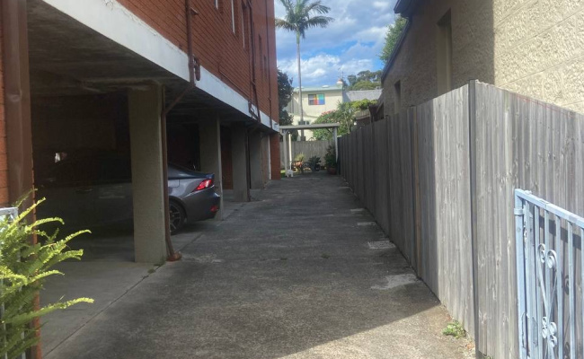 Covered parking in randwick