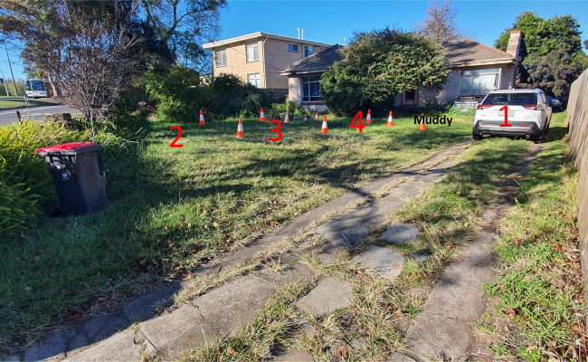 Driveway parking on Princes Highway Service Road in Clayton Victoria