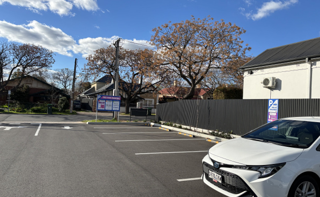 Unreserved Parking on Prospect Road