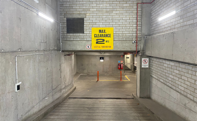 Melbourne CBD - Secure parking