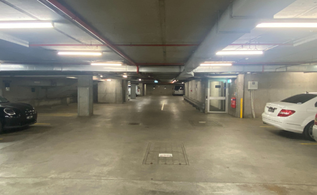Melbourne CBD - Secure parking