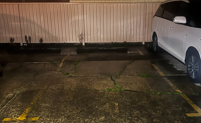Parking space available to rent 1-2 minutes away from Hurstville Westfield.