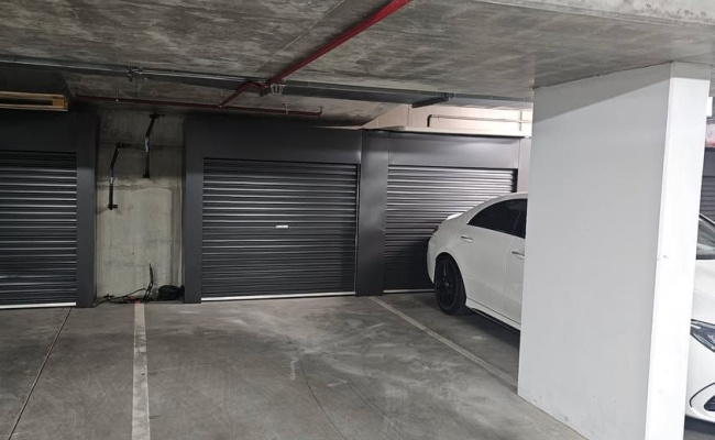 14 Queens Road secure/locked undergroumd parking space