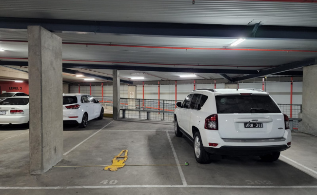 Indoor lot parking on Queensbridge Street in Southbank