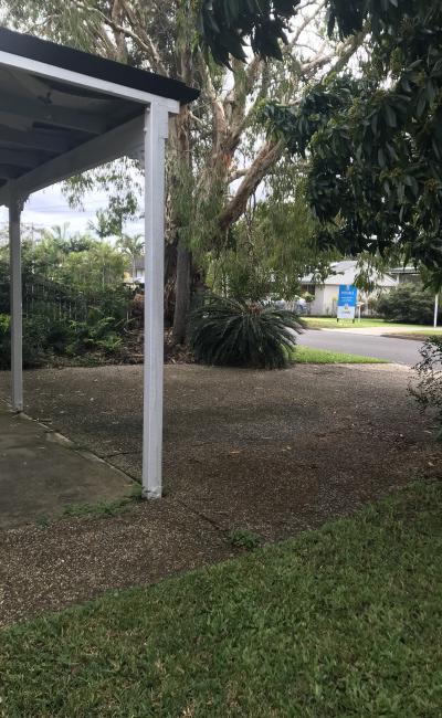 Great boat/van/car parking. Near boat ramps to Southern Moreton Bay