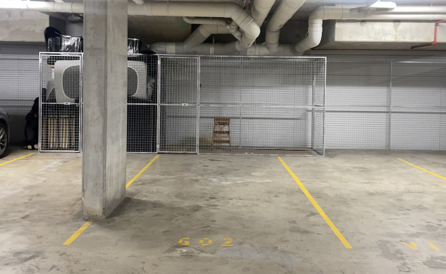 Car space with large storage cage Alexandria close to Rosebery