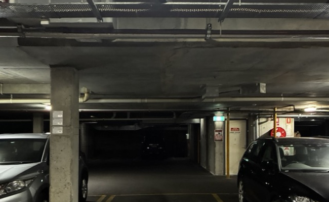 Great Garage Space in Chippendale Close to Broadway