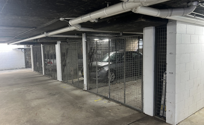Convenient Parking spot in Glebe