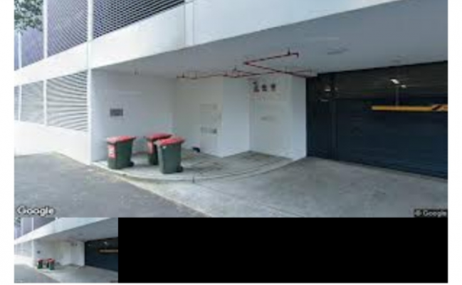 Outside parking on Roslyn Gardens in Green Point New South Wales