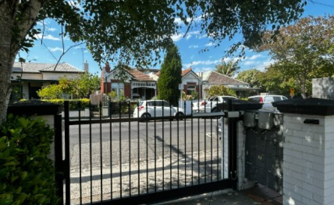 Prime Secure Parking Opposite MCG, 24/7 Access!