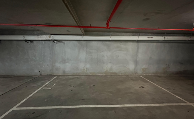 Great parking space near southern cross station