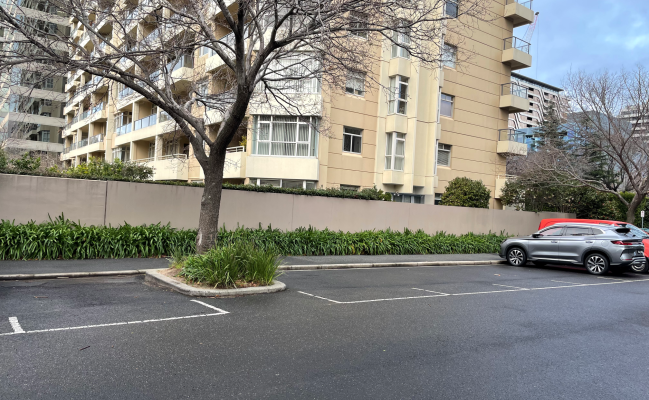 Great parking space near St Kilda Road 20 percent off when booking for 12 months