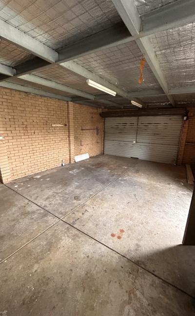 Car Garage parking near ruthven and reservoir station