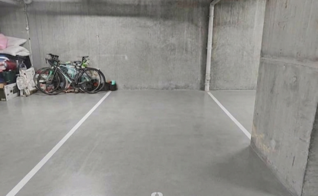 Port Melbourne - Private Gated Car Space Available