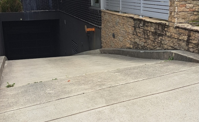 Undercover parking space is located in Maroubra Beach