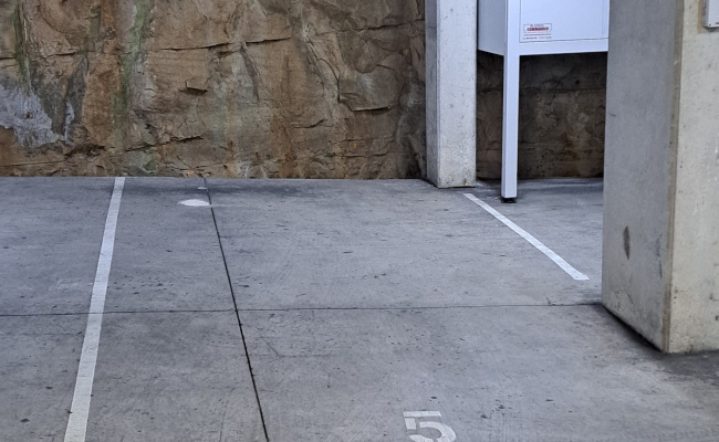 Undercover parking space is located in Maroubra Beach