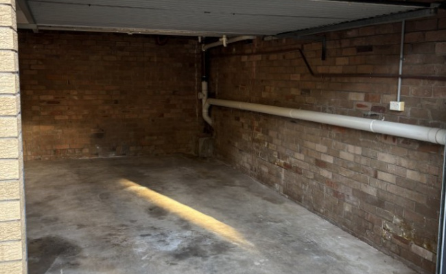 Great locked up space - Close to Bondi Beach