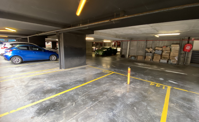 Quick Access Carpark opposite Southern Cross Station