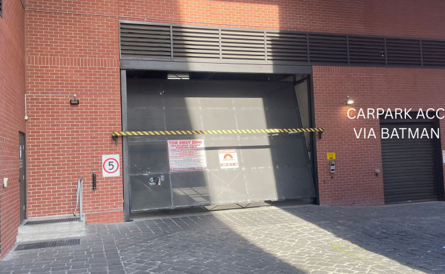 Spencer Street - Indoor Parking close to Southern Cross Station and Flagstaff Garden