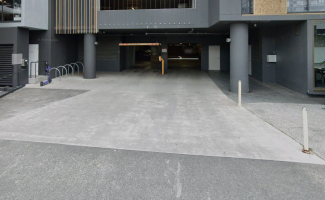 Monthly Secure Parking Newstead - Walking distance to Gasworks/ Opposite Home Maker Centre
