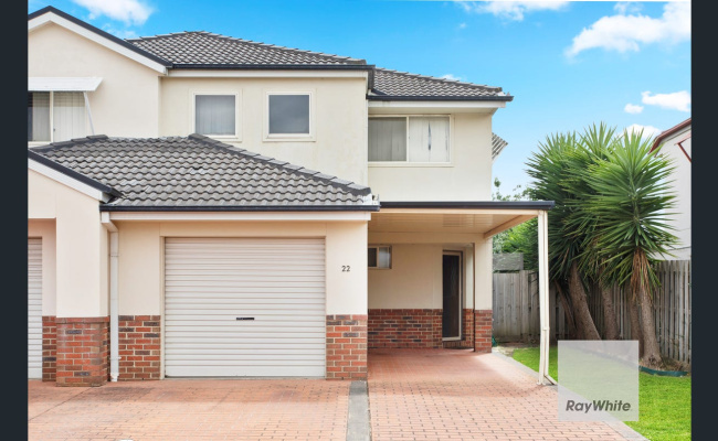 Safe and Secure parking space close to Tullamarine Airport - Driveway Spot 2