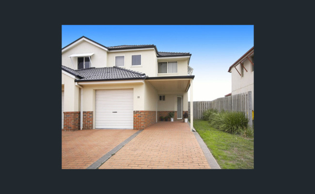 Safe and Secure parking space close to Tullamarine Airport - Driveway Spot 2