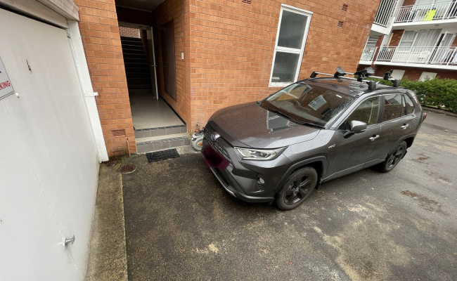 Driveway parking on The Esplanade in Mosman New South Wales