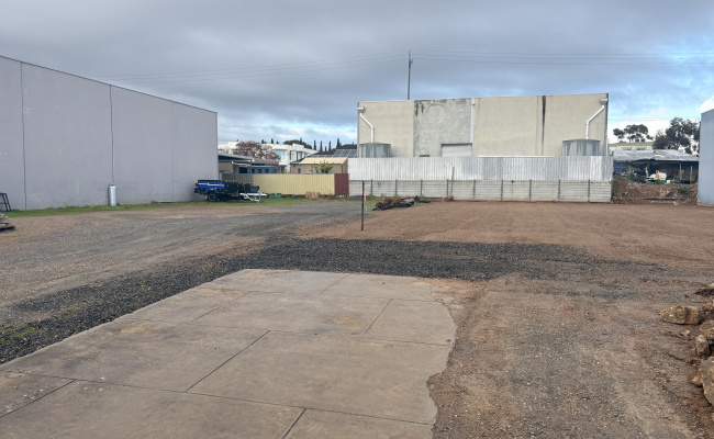 St Marys - Great Outdoor Space in Tobruk