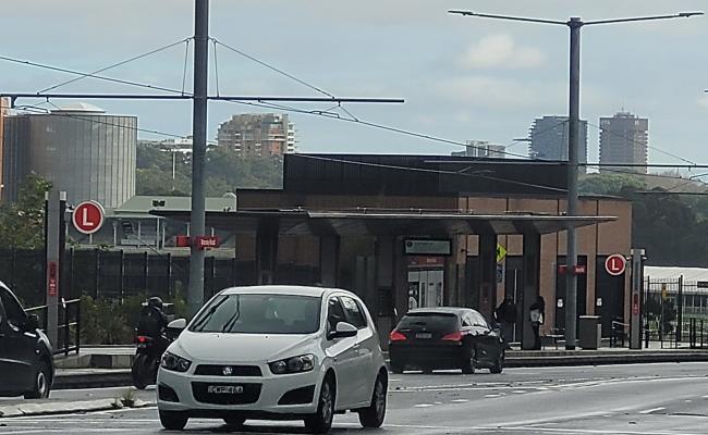 Randwick - Great Outdoor Parking Near Tram Station