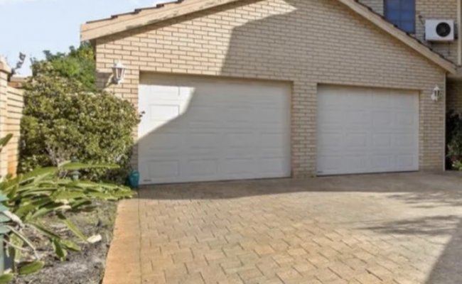 Indoor lot parking on Tullamore Close in Waterford Western Australia